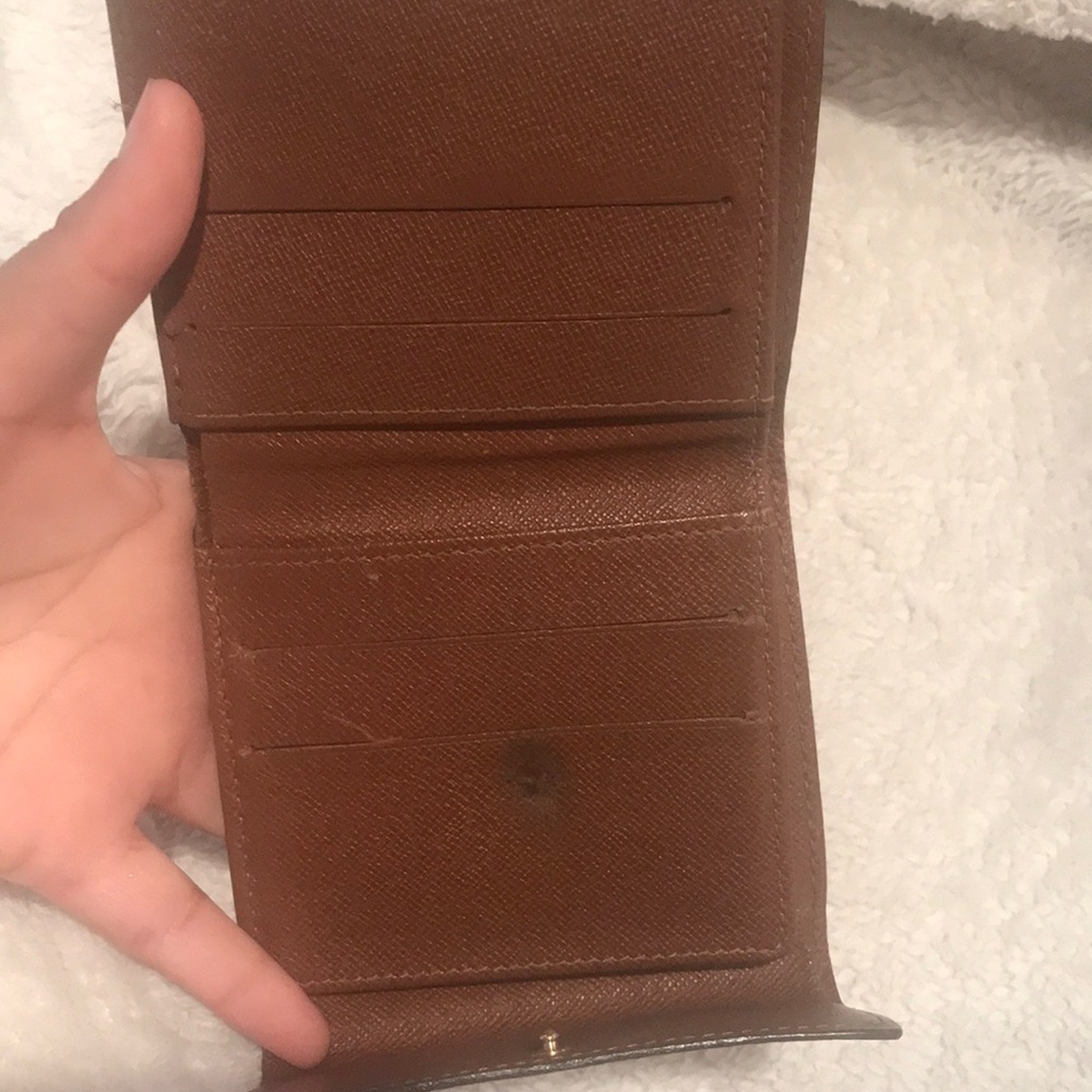 Louis Vuitton Authentic Organizer Bifold Wallet - Picture 7 of 8